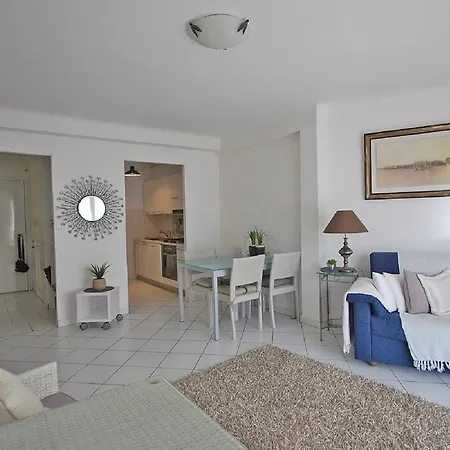 Apartamento One Bed With A Garden Terrace In A Quiet Area Of Walking Distance To The Croisette 1911