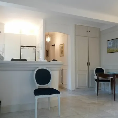 One Bed With A Garden Terrace In A Quiet Area Of Walking Distance To The Croisette 1911 Apartamento