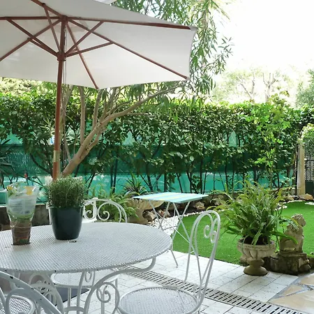 Apartamento One Bed With A Garden Terrace In A Quiet Area Of Walking Distance To The Croisette 1911